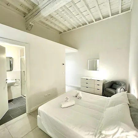 Casa Rebecca Al Duomo Apartament *
